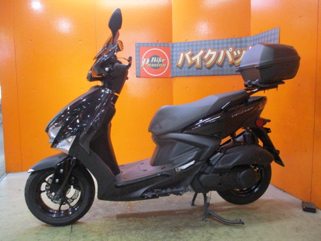 横から見てもこの通り状態グッド！駆動系の樹脂の日焼けもなく、機関も慣らしが終わったばかりですよ！